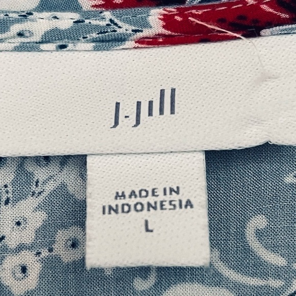 J. Jill Floral Button Front Blouse - Picture 4 of 5